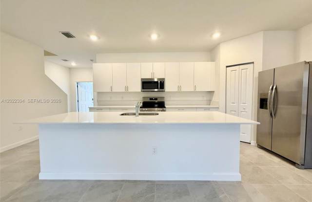 2958 Park Pl