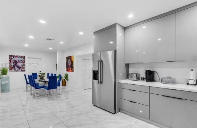 13560 NW 2nd Avenue 13560, North Miami, FL 33168