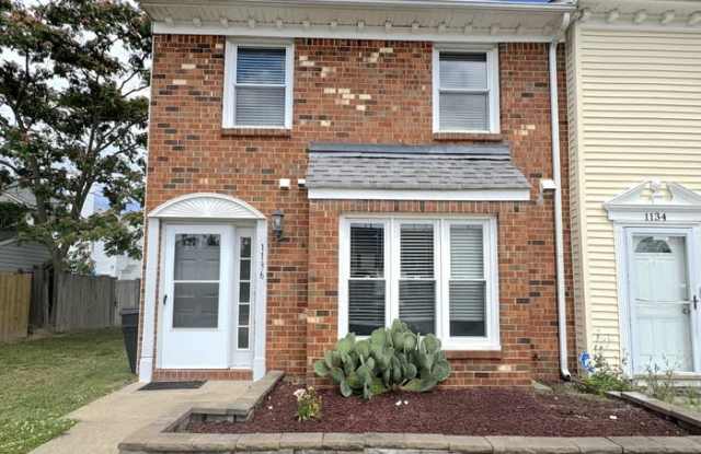 1136 Gleaning Close