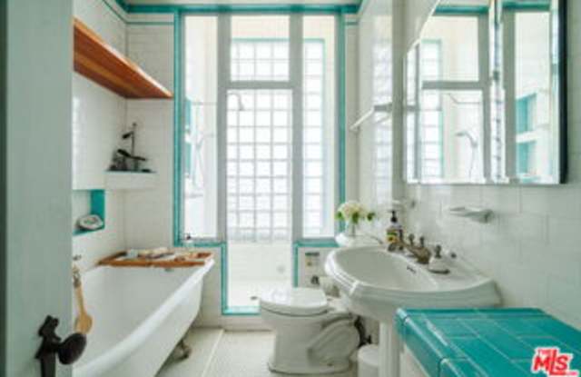 Photo of 1311 Maple Street