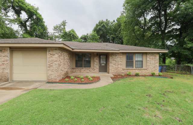 Amazing 2 Bedroom 2 Bath, NO PETS