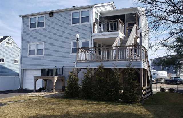 32 Sheridan Road