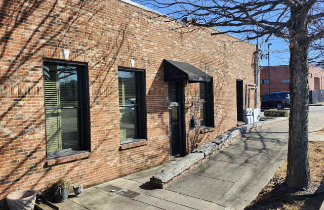 380 North Goldthwaite Street - 1