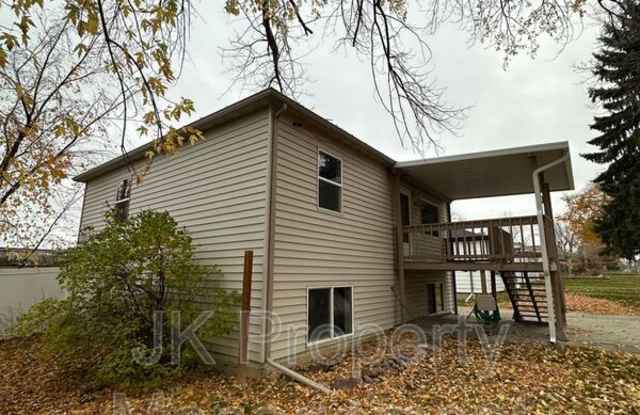 2909 6th Ave N