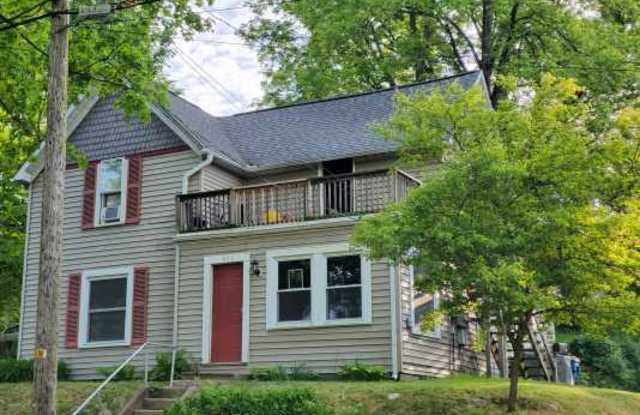 609 Prairie Avenue