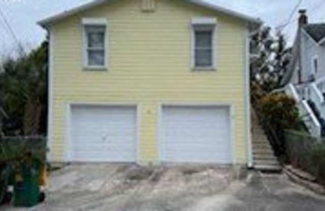 11 Parkway Street