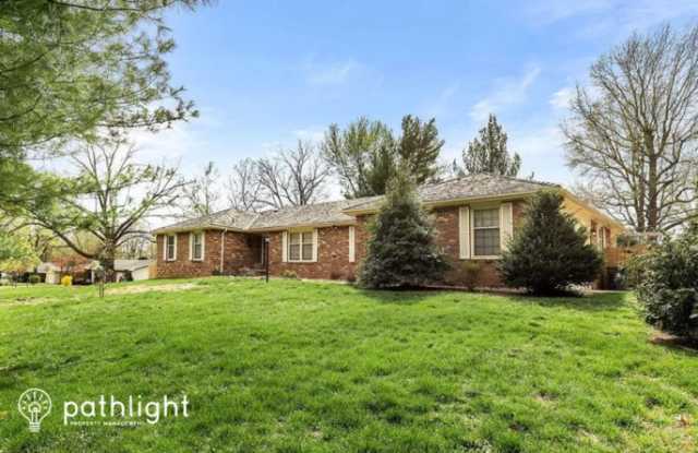 2545 South Catalina Avenue - 2545 South Catalina Avenue, Springfield, MO 65804