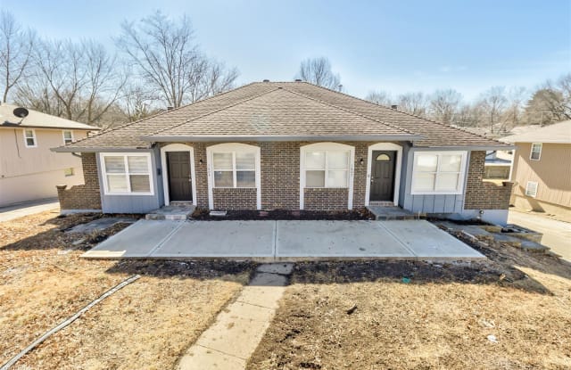 1604 Southwest Sunset Street - 1604 Southwest Sunset Street, Blue Springs, MO 64015