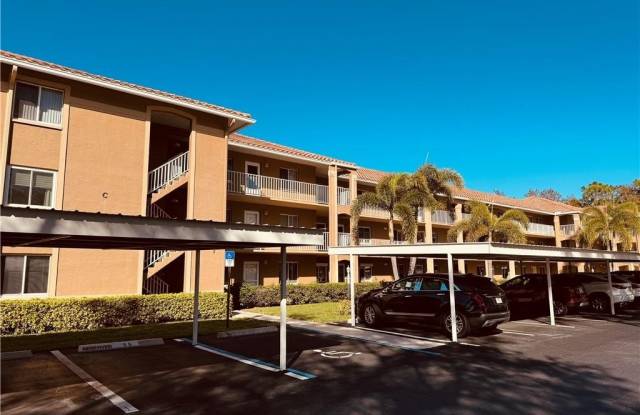 5975 Bloomfield Cir unit: C107