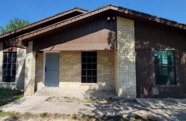 214 Cottonwood St - 214 Cottonwood Drive, Harlingen, TX 78550