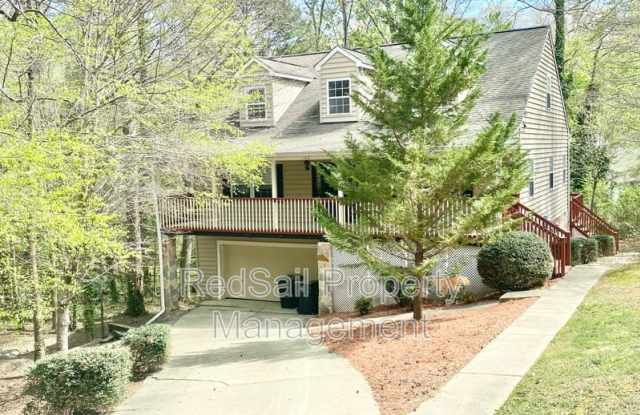 102 Thunderbird Ln