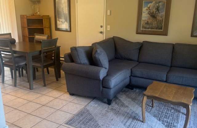 **$200 Move In Special**Beautiful 3 bed 2 bath rambler in South Hill Puyallup