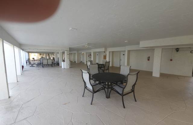 1930 Gulf Shore Boulevard North