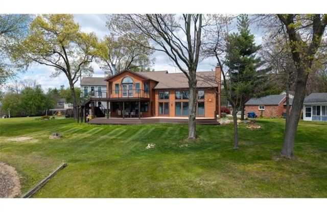 4533 Horseshoe Drive