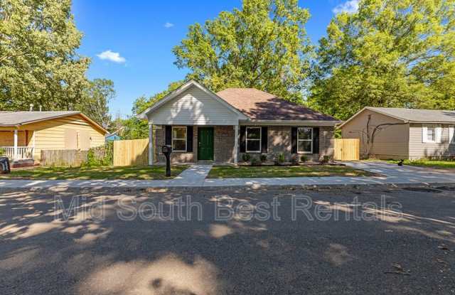 Photo of 170 Pike Ave