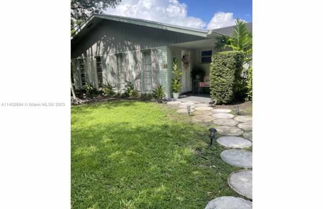 10903 SW 78th Ave