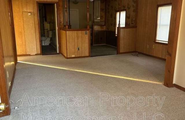 1928 N. Columbia Place