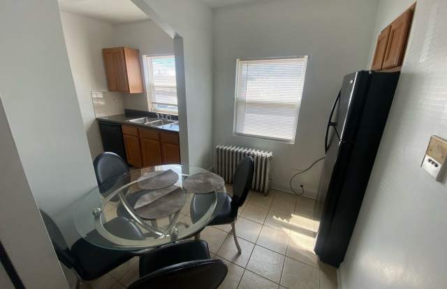 2419 N Oak Park Avenue unit: 2C