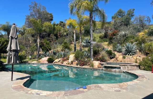 9135 Calle Lucia