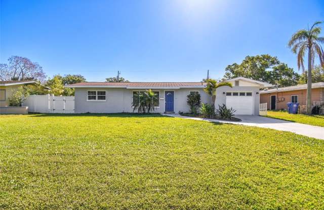 6927 18TH STREET N