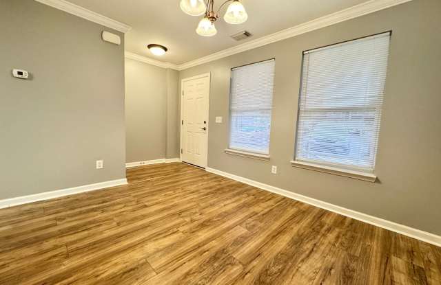 2 Bedroom, 2.5 Bath Townhouse - Two Bedroom Suites