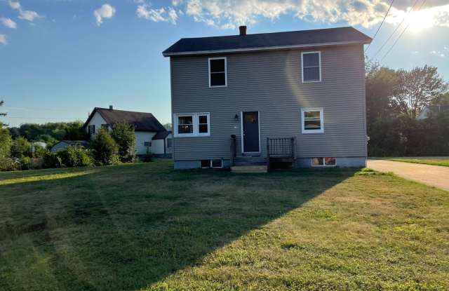 3bd/2ba Renovated House, New Kitchen  Baths, No Pets, Available NOW