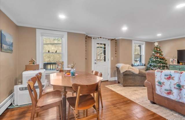 10 Sparten Place unit: B