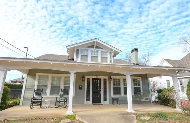 Photo of 602 N Jackson Ave