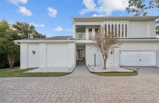 746 S DAVIS BOULEVARD