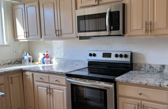 Photo of 2728 West Cheltenham Avenue