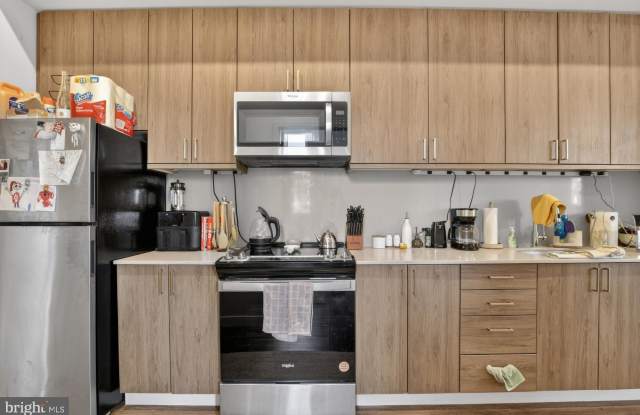 525 N 41ST Street unit: 201