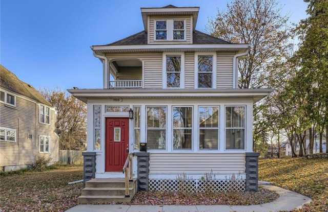 Photo of 988 Reaney Ave Avenue