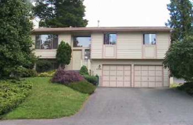 6303 Berkshire Dr SE - 6303 Berkshire Drive, Everett, WA 98203