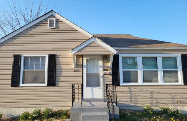 Freshly rehabbed - Spacious 3 bedroom single family home! - 8215 Zoe Drive, Berkeley, MO 63134