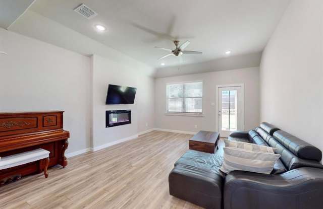 1103 Enchanted Rock Lane