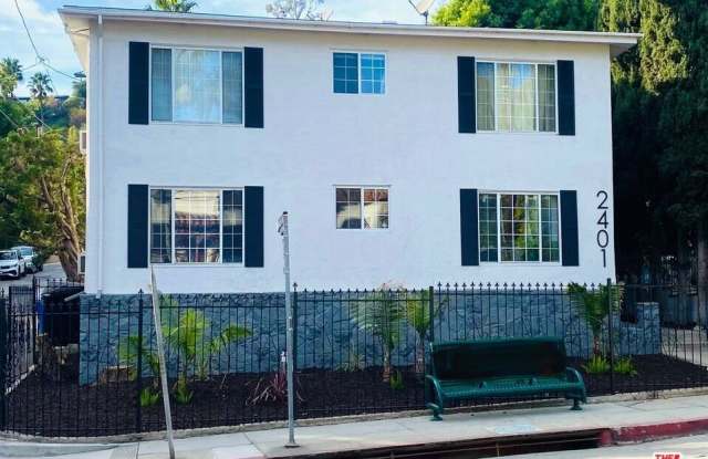 2401 N Beachwood Dr unit: 9