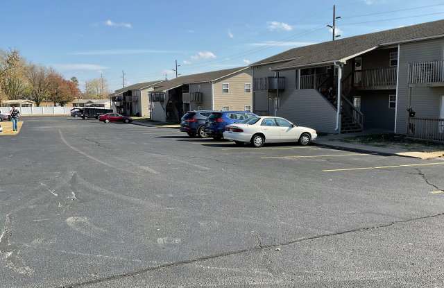 Photo of COMING SOON: 2 Bedroom 1 Bathroom Ground floor unit close to MSSU!