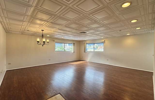 1885 Main Street, 507 - 1