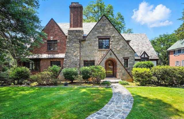 Photo of 276 Overlook Road