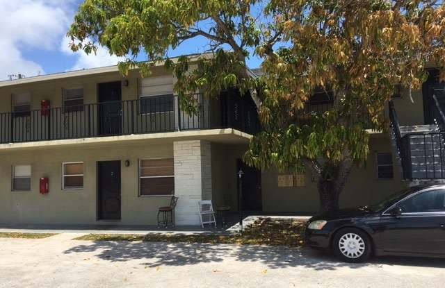 2/2 Condo located in Downtown Lake Worth! COMING SOON - 1709 South Federal Highway, Lake Worth, FL 33460