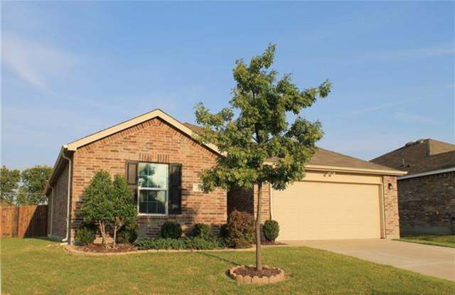 Spacious Updated Home in Spring Meadows Near Vernon Elementary with Tankless Water Heater and Community Fishing Pond