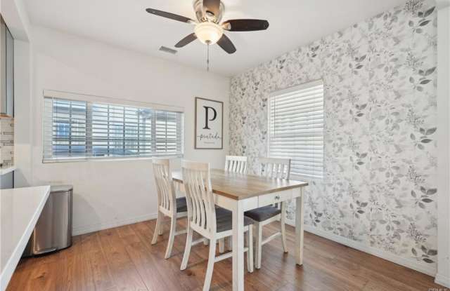 1517 West Colegrove Avenue