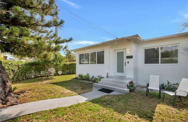 Photo of 2200 Southwest 21st Street