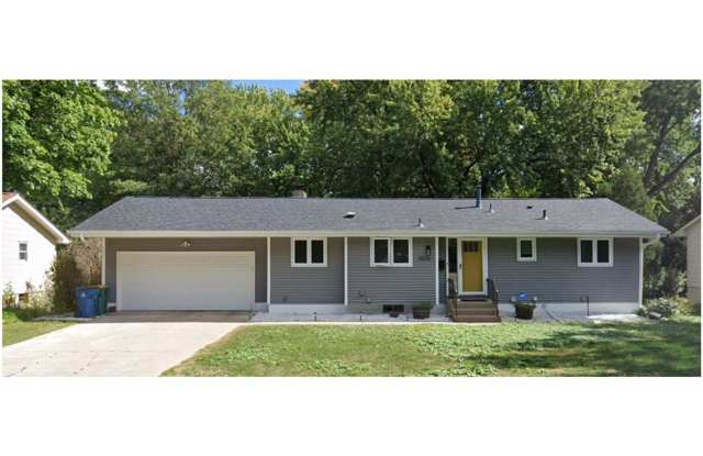 Beautifully Updated 4-bedroom Rambler in Crystal
