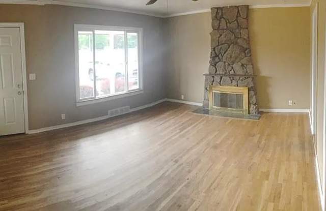 Charming 3 Bed, 1 Bath Rancher in Spokane Valley!