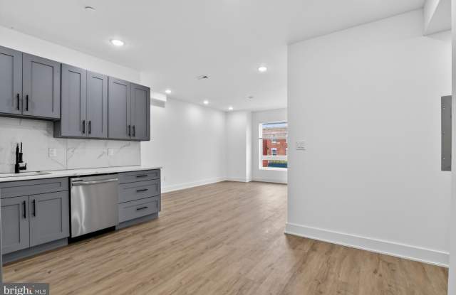 Photo of 2331 E YORK Street unit: 3