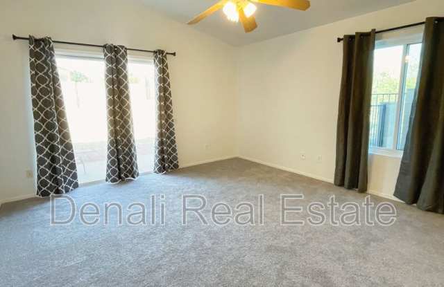 2576 W Summits End Ct