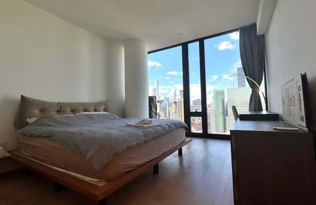 696 1st Ave Apt 43F
