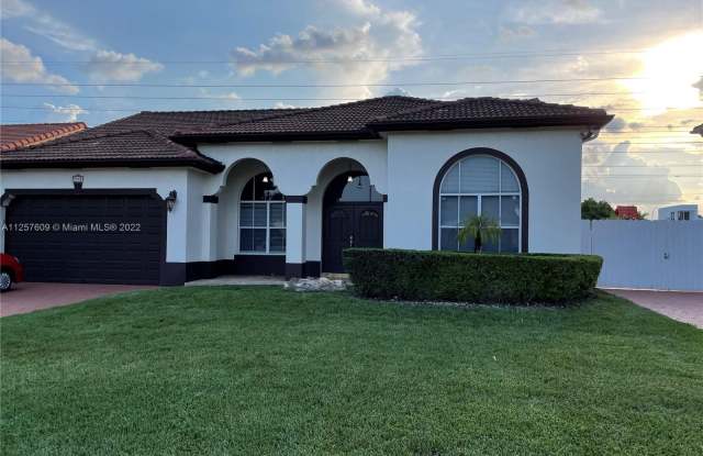 3152 SW 135th Ave - 3152 Southwest 135th Avenue, Tamiami, FL 33175