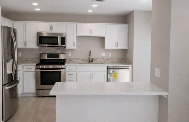 For Rent – 71503 Sunflower Dr, Twentynine Palms, CA 92277 4 Bedrooms | 2 Bathrooms | Approx. 1,650 Sq Ft